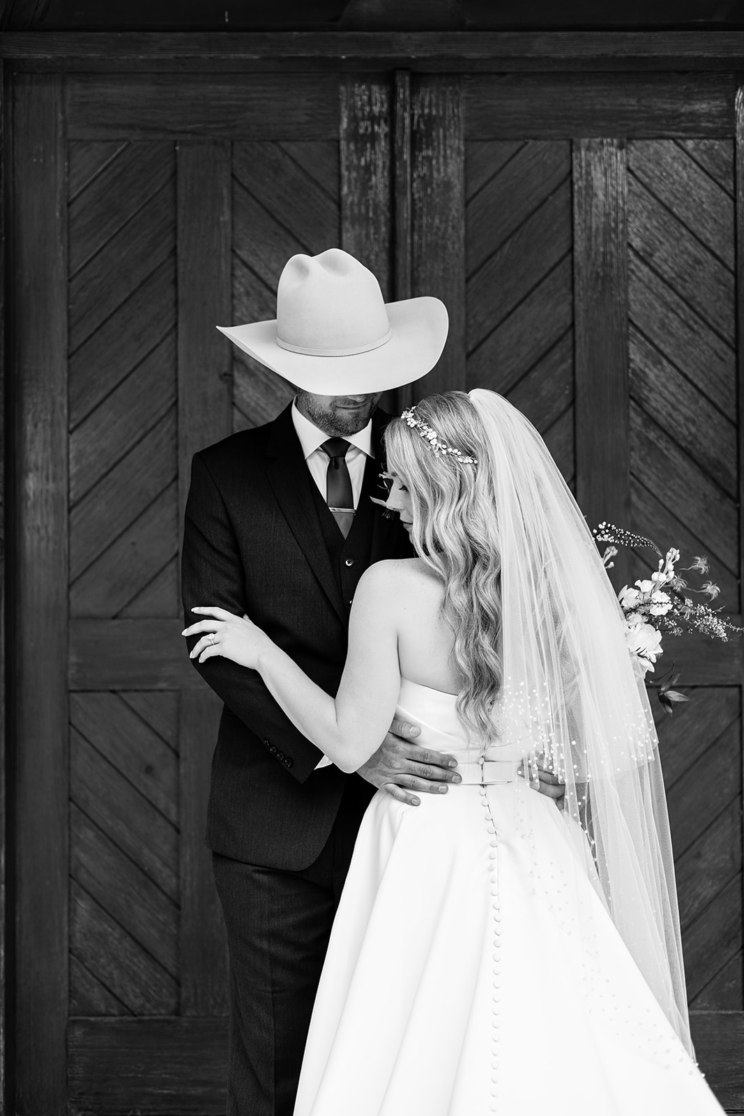 Riven Rock Ranch Wedding in Comfort Texas by Pink Salt Pics