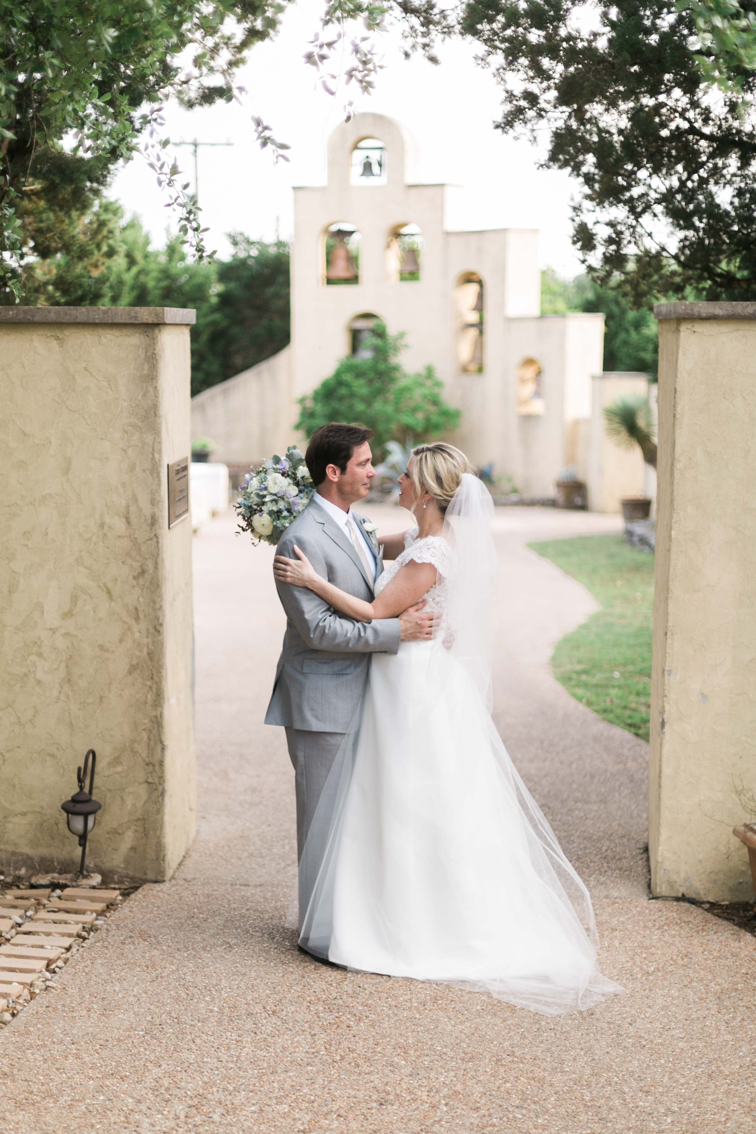 Chapel Dulcinea Elopement Photography by Pink Salt Pics