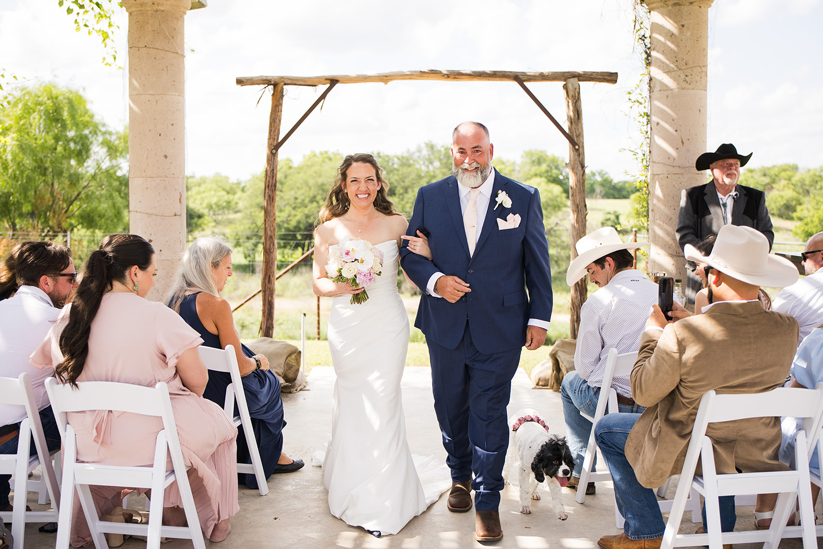 Arrowhead Creek Vineyards Elopement by Pink Salt Pics